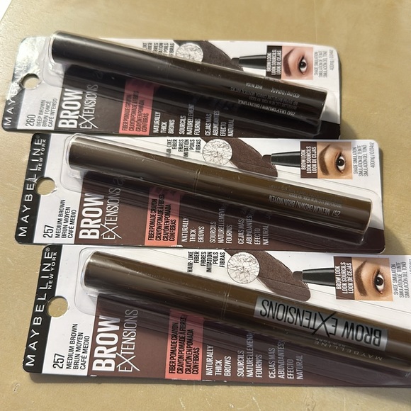 Maybelline New York Brown Extensions - Picture 2 of 5